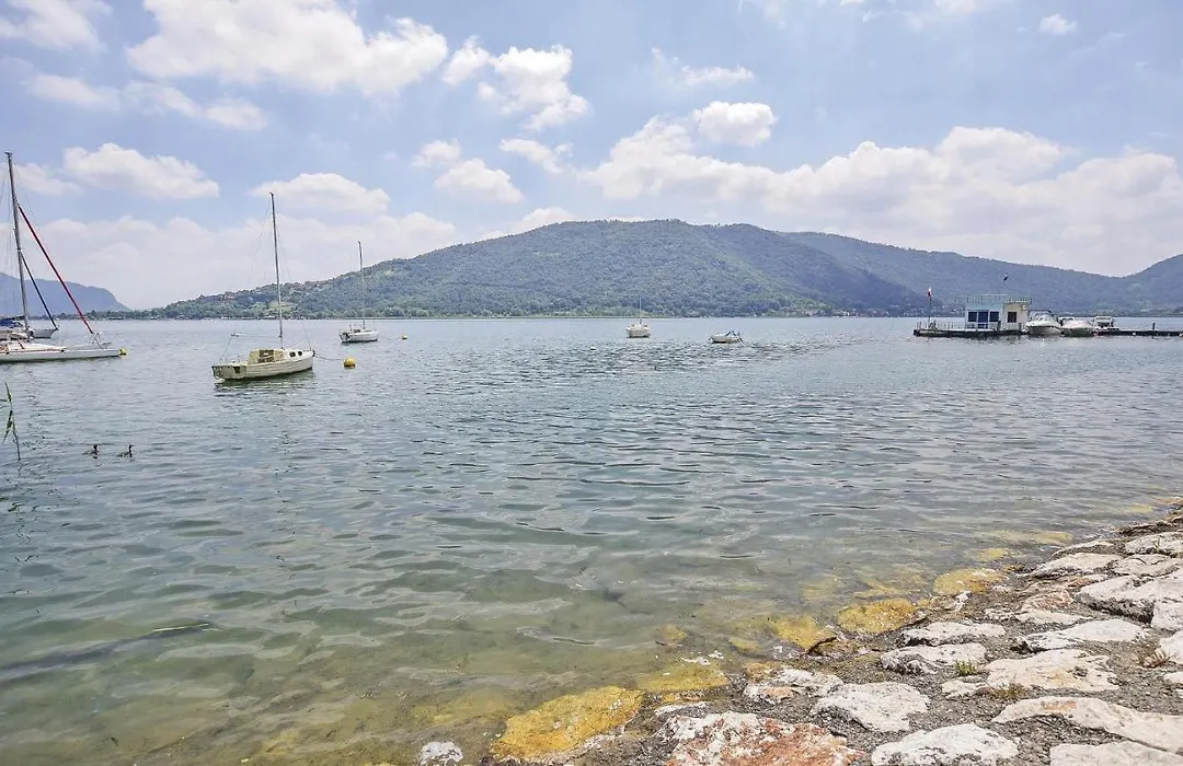 Villa Lago Dei Cigni-1